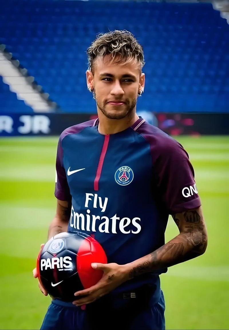 继C罗之后，姆巴佩是第二位单一自然年为皇马进球53+的球员