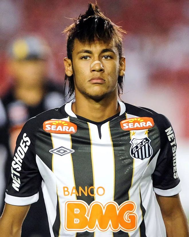 18岁“杜锋接班人”惊艳表现，广东男篮迎来新‘锋线大脑’