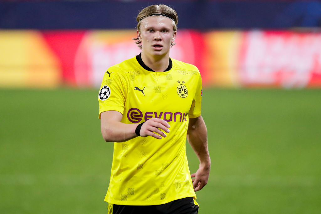 比赛结束后球员激动落泪