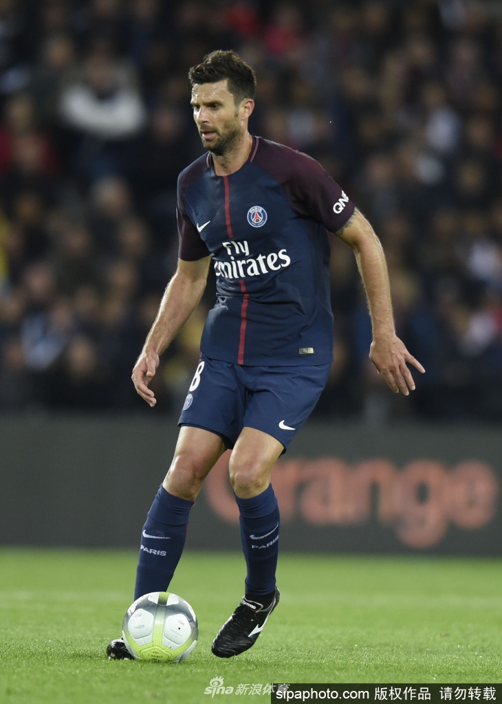 科贝：在阿劳霍遭遇心理问题后，孔德告诉弗里克他愿意踢中卫