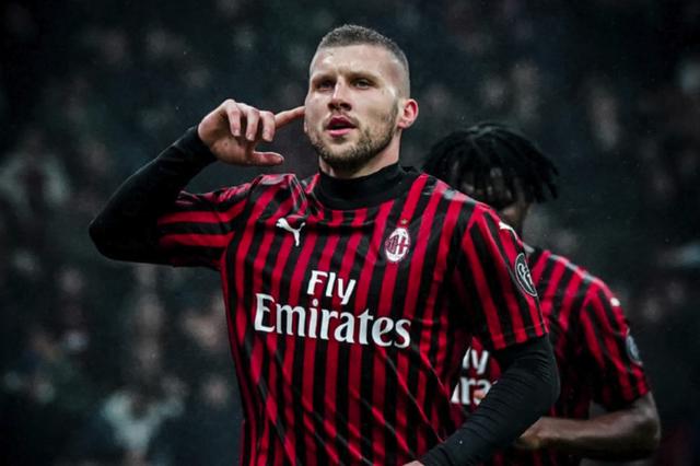 世界杯震撼一幕：孙颖莎让分全场掌声，赛场对手忍不住竖大拇指