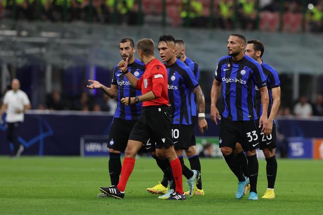 李璇：三镇开出国内球员顶薪与邓涵文续约，但没能续约成功